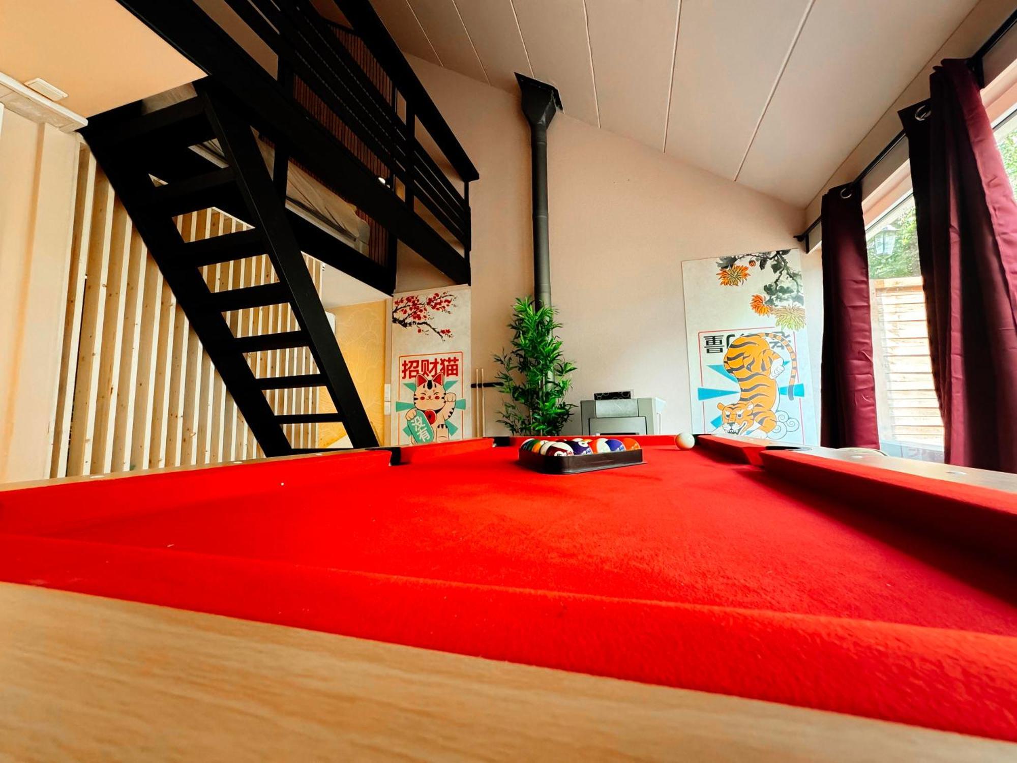 Capsule Lotus-Balneo-Sauna-Billard-Nintendo Hastiere-par-dela Eksteriør billede