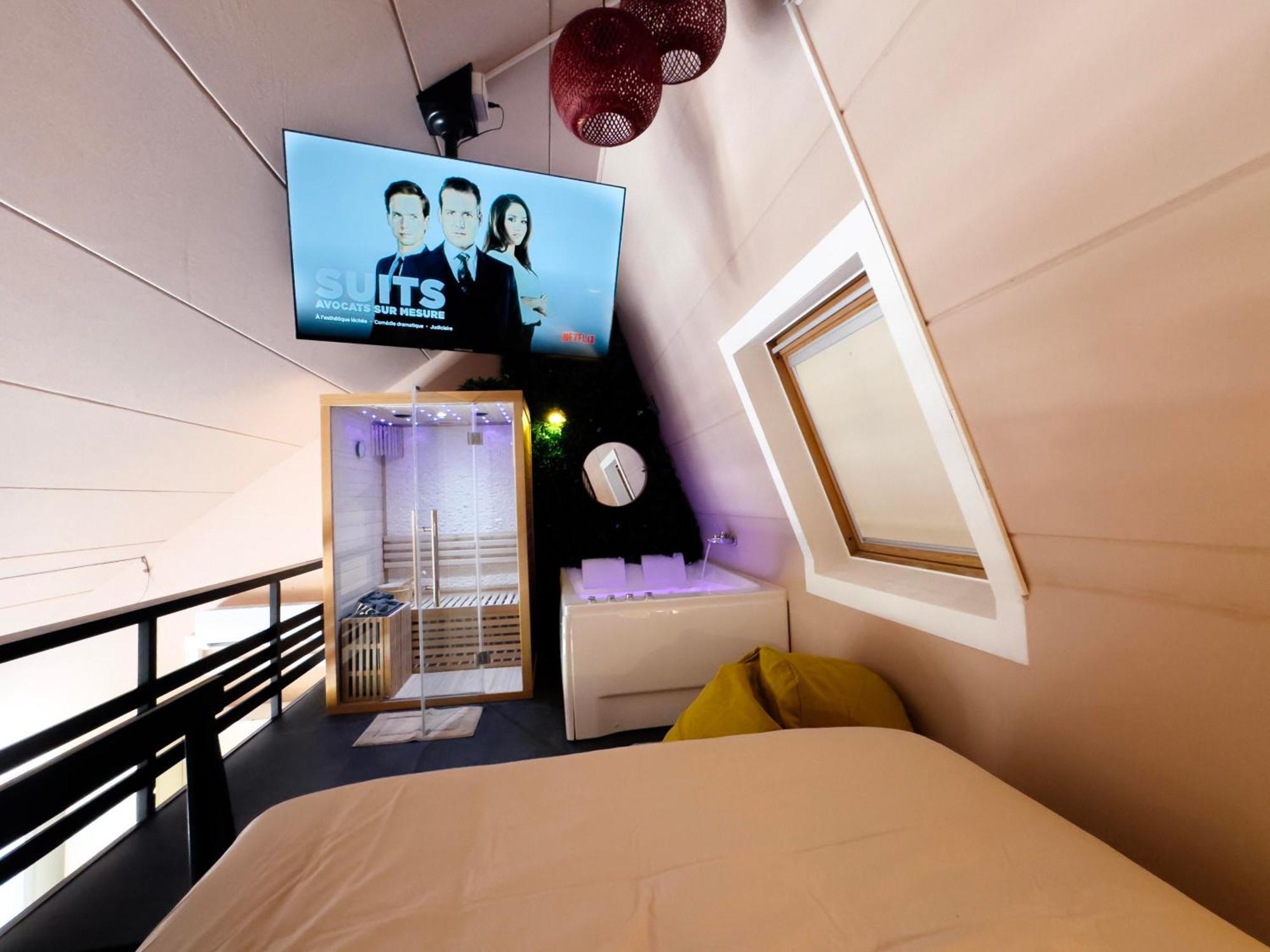 Capsule Lotus-Balneo-Sauna-Billard-Nintendo Hastiere-par-dela Eksteriør billede