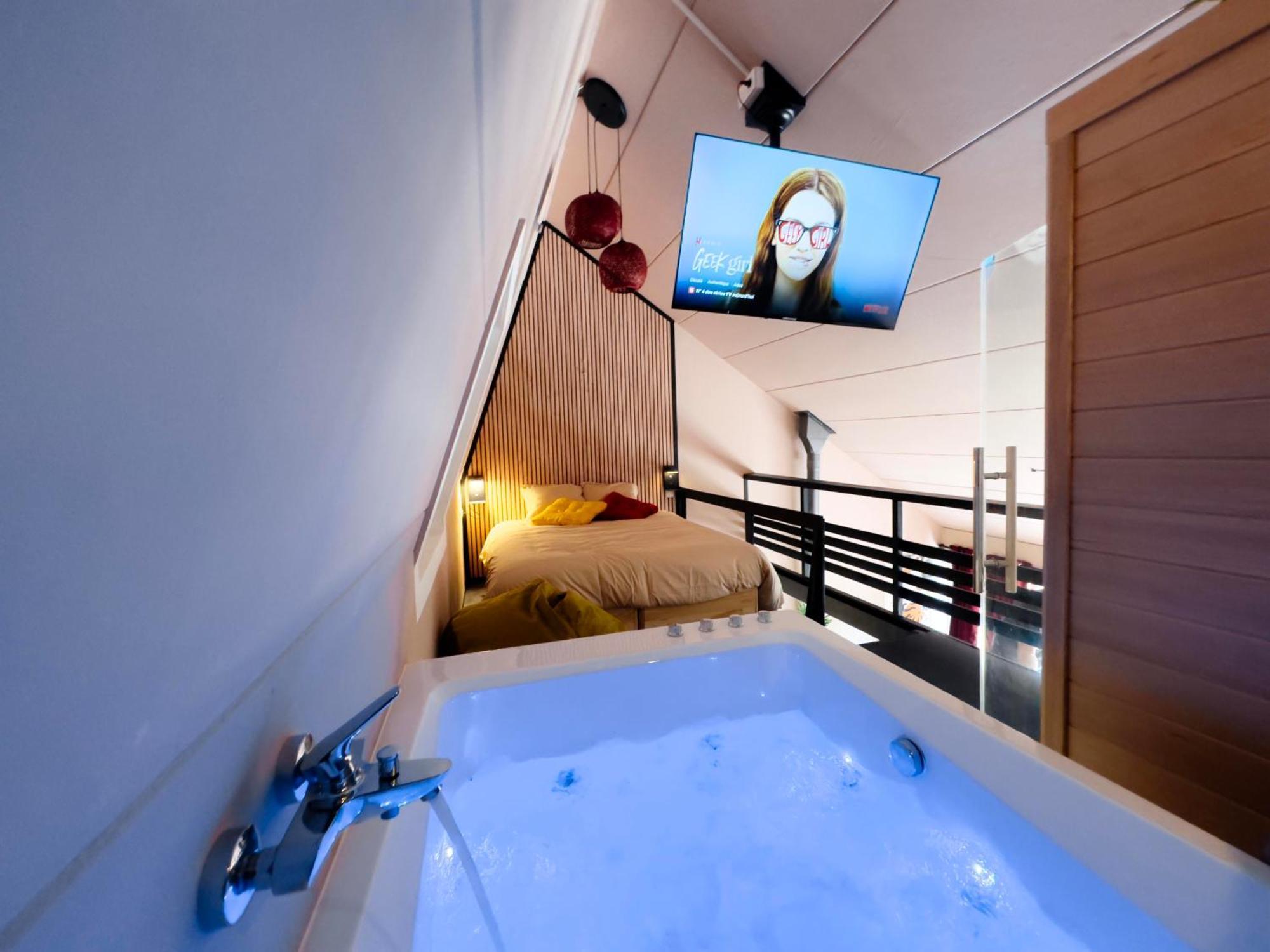 Capsule Lotus-Balneo-Sauna-Billard-Nintendo Hastiere-par-dela Eksteriør billede